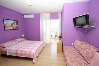 Апартаменты Apartments Grabovica Бар Номер-студио с видом на достопримечательности и море-9